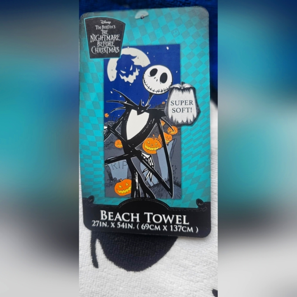 NIGHTMARE BEFORE CHRISTMAS  BEACH TOWEL